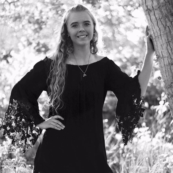 Meet your Posher, Rebecca - Picture 1 of 1